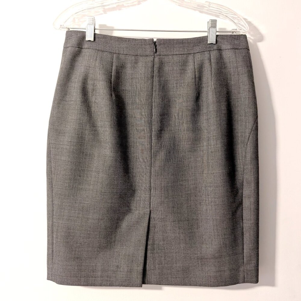 Ann Taylor Petite Gray Pencil Skirt, Size 10P - Picture 2 of 4